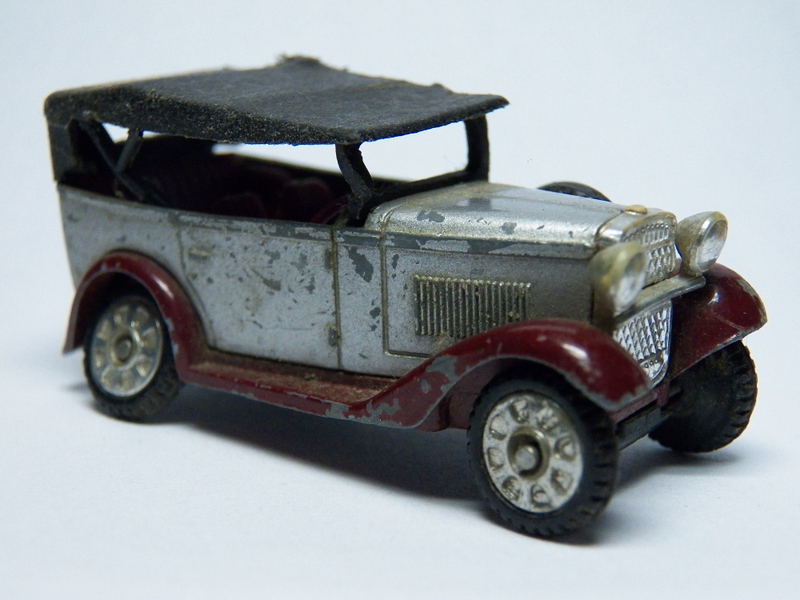 This Tomica Datsun is PERFECTLY destroyed. This barn find Datsun is going to get a little more dirt detailing and then a great BADT photo shoot. <3